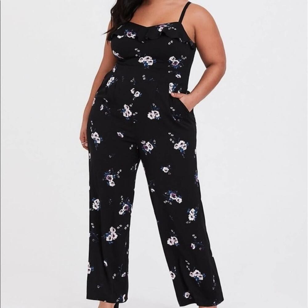 Torrid Black Floral‎ Ruffle Wide Leg Jumpsuit Plus Size 3X Smocked Back Pockets